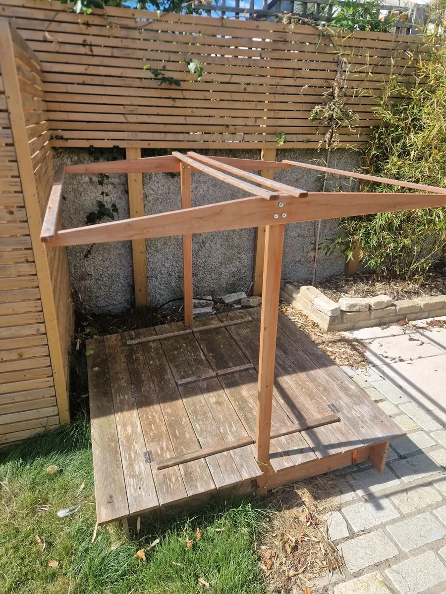 Covered Sand Pit With Closeable Wooden Cover - Image 4