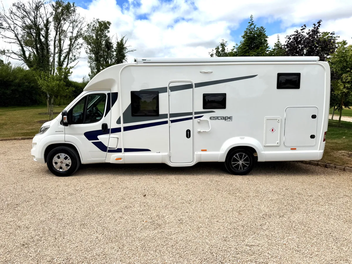 2017 SWIFT ESCAPE 684 LOW PROFILE R.H.D - Image 4