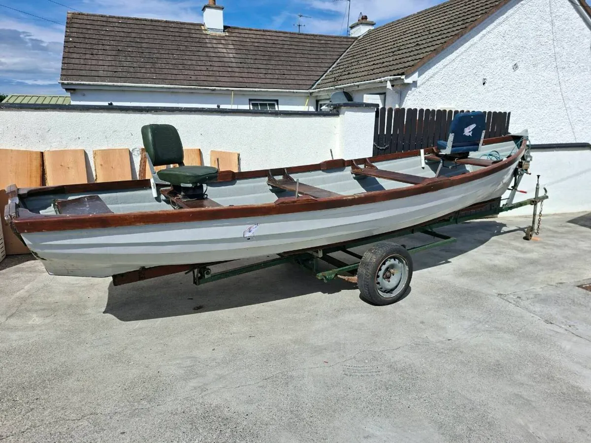 19ft anglers fancy boat - Image 1