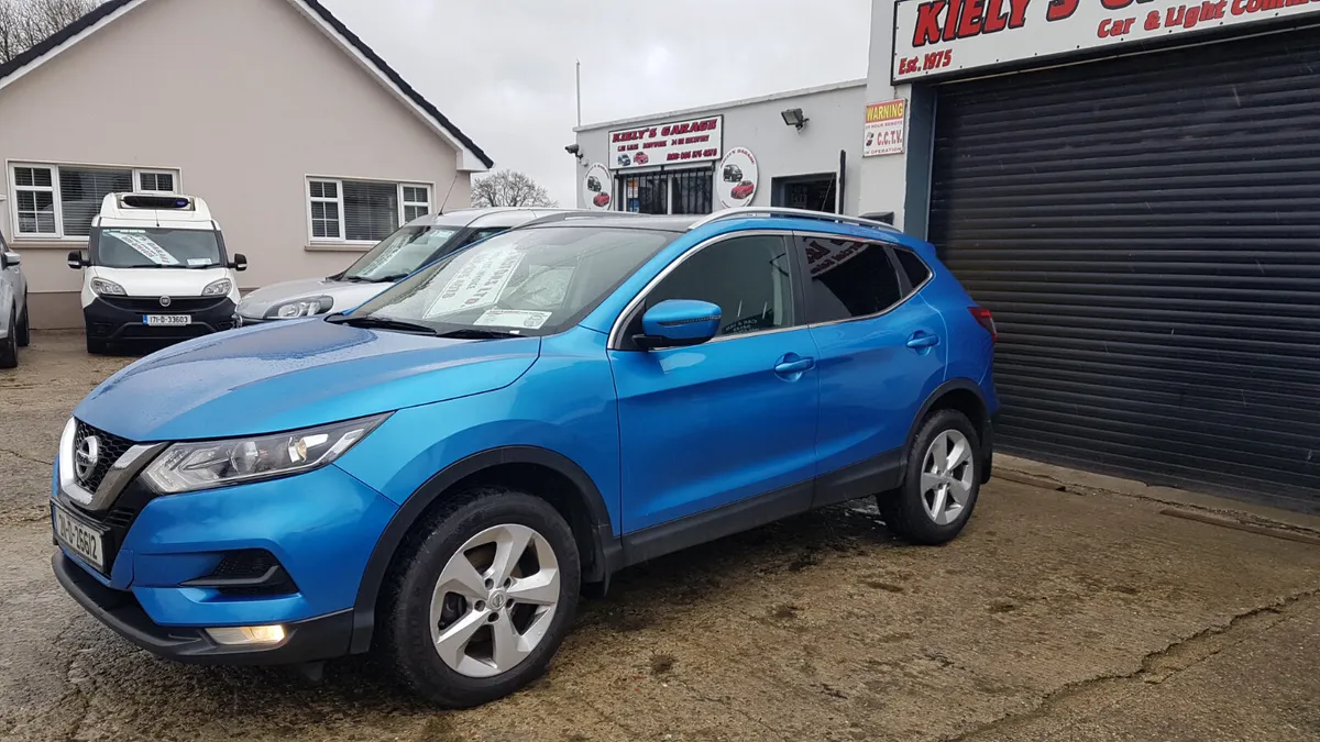 Nissan Qashqai 211D AS NEW VAT INVOICE - Image 4
