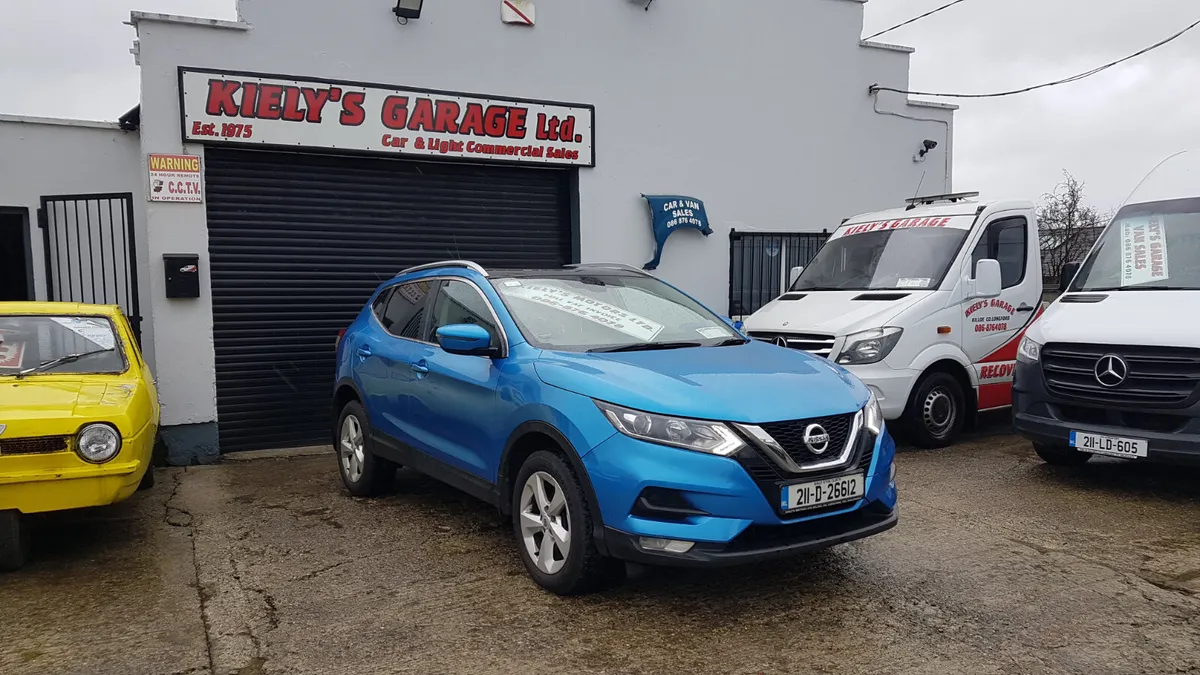 Nissan Qashqai 211D AS NEW VAT INVOICE - Image 1