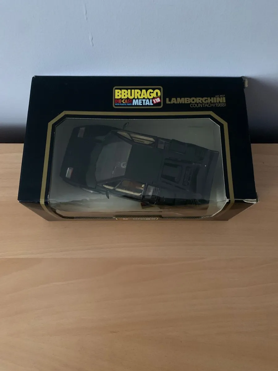 1988 Lamborghini Countach 1/18 Burago Model Car - Image 3