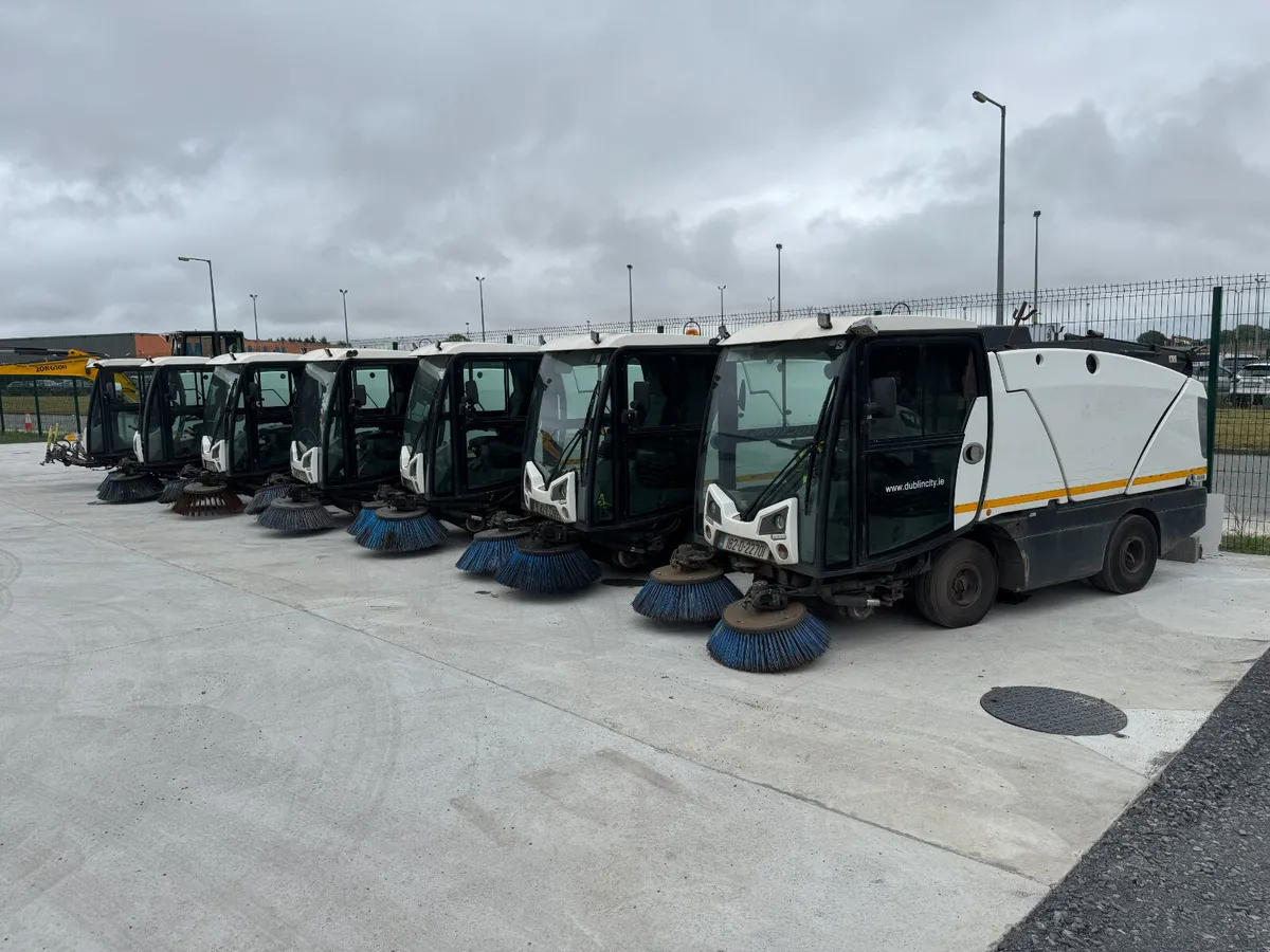 UNRESERVED SWEEPERS FOR AUCTION TOMORROW!!!! - Image 1