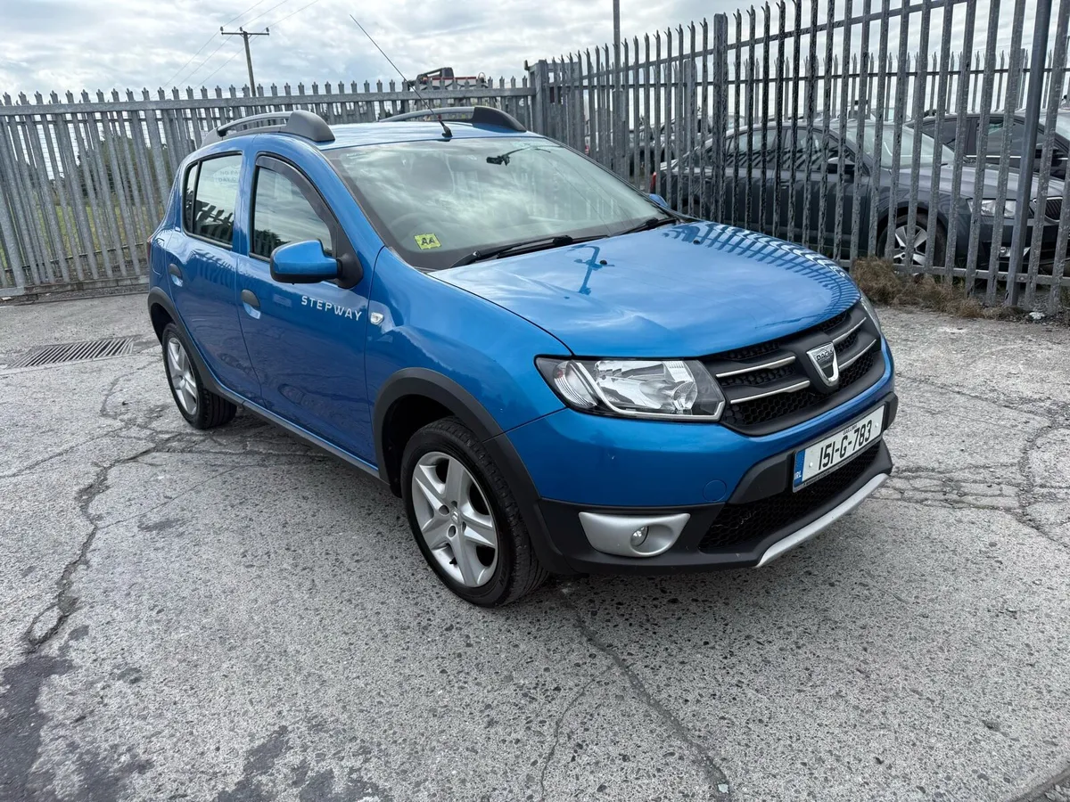 2015 Dacia Sandero Stepway DAMAGE REPAIRABLE - Image 1