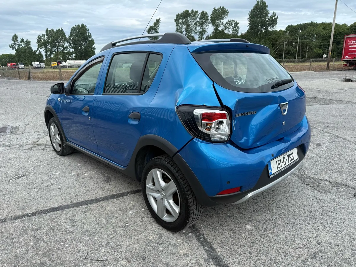 2015 Dacia Sandero Stepway DAMAGE REPAIRABLE - Image 3