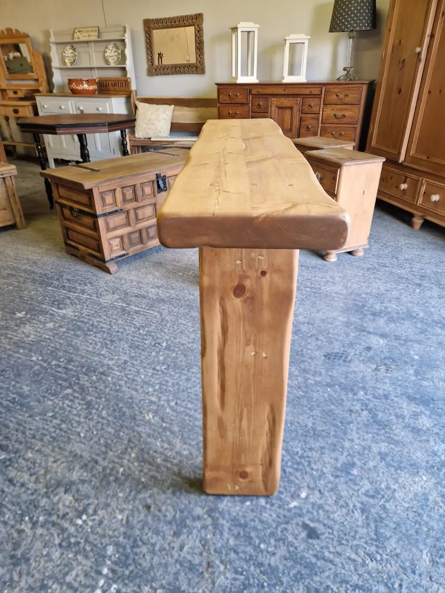 Reclaimed pine console table - Image 4