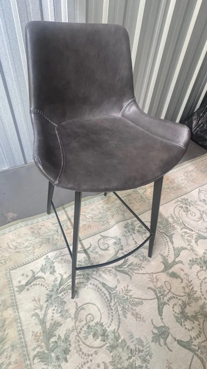 Kitchen counter stools - Image 4