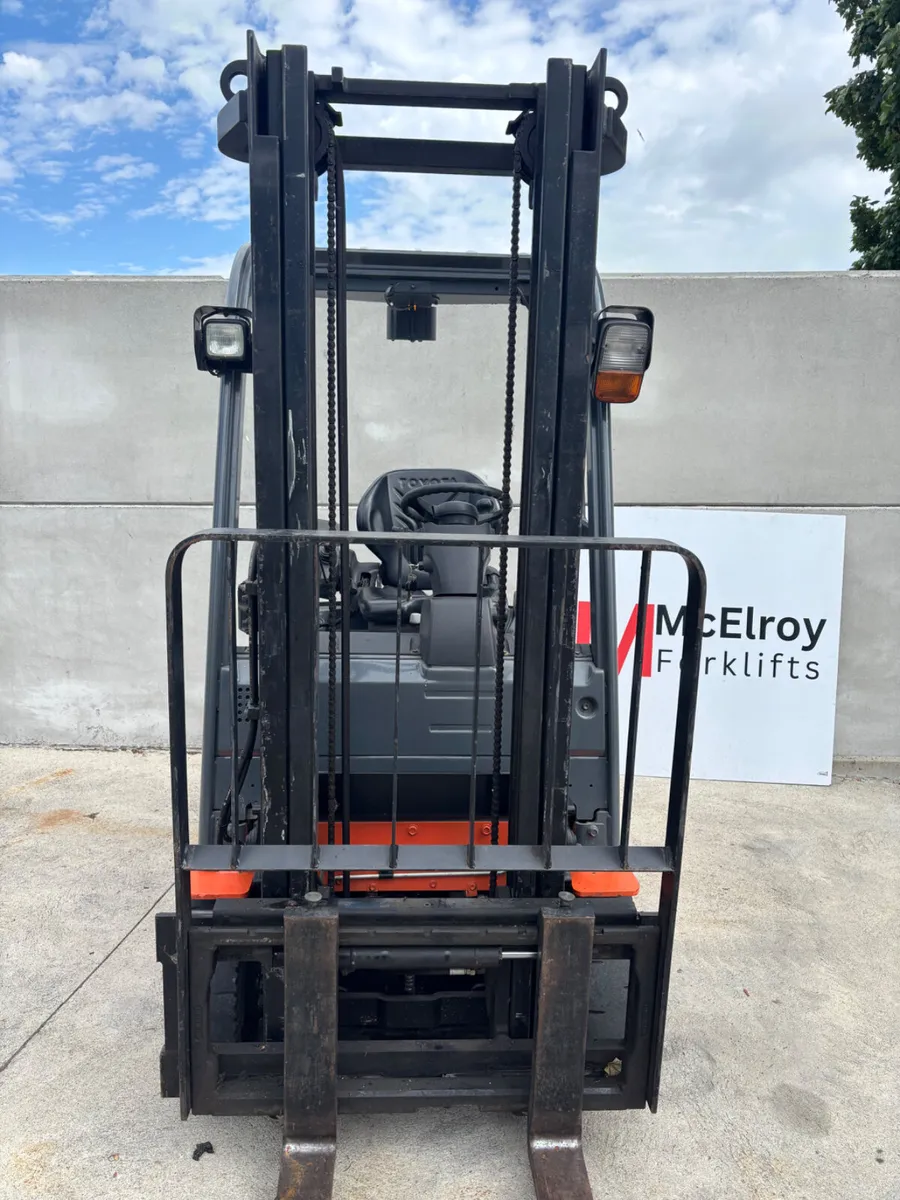 Elecyric 3 wheeler Toyota forklift - Image 3
