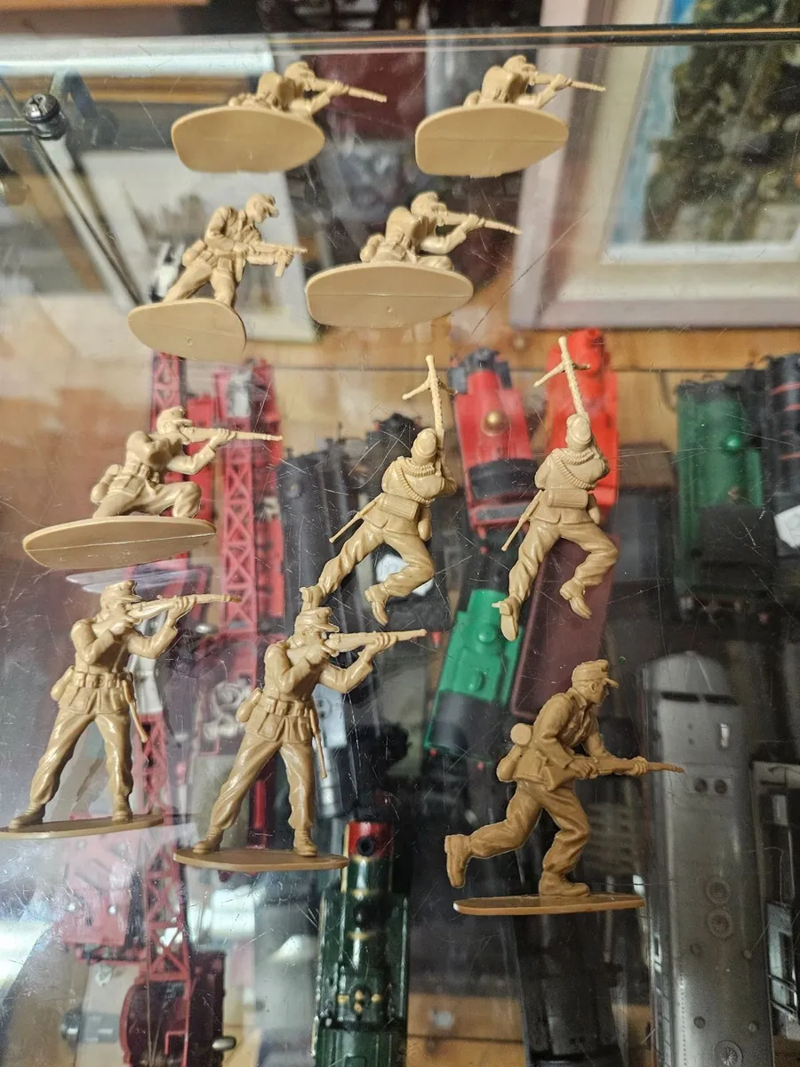 Airfix German WW2 Africa Korp Soldiers - Image 4