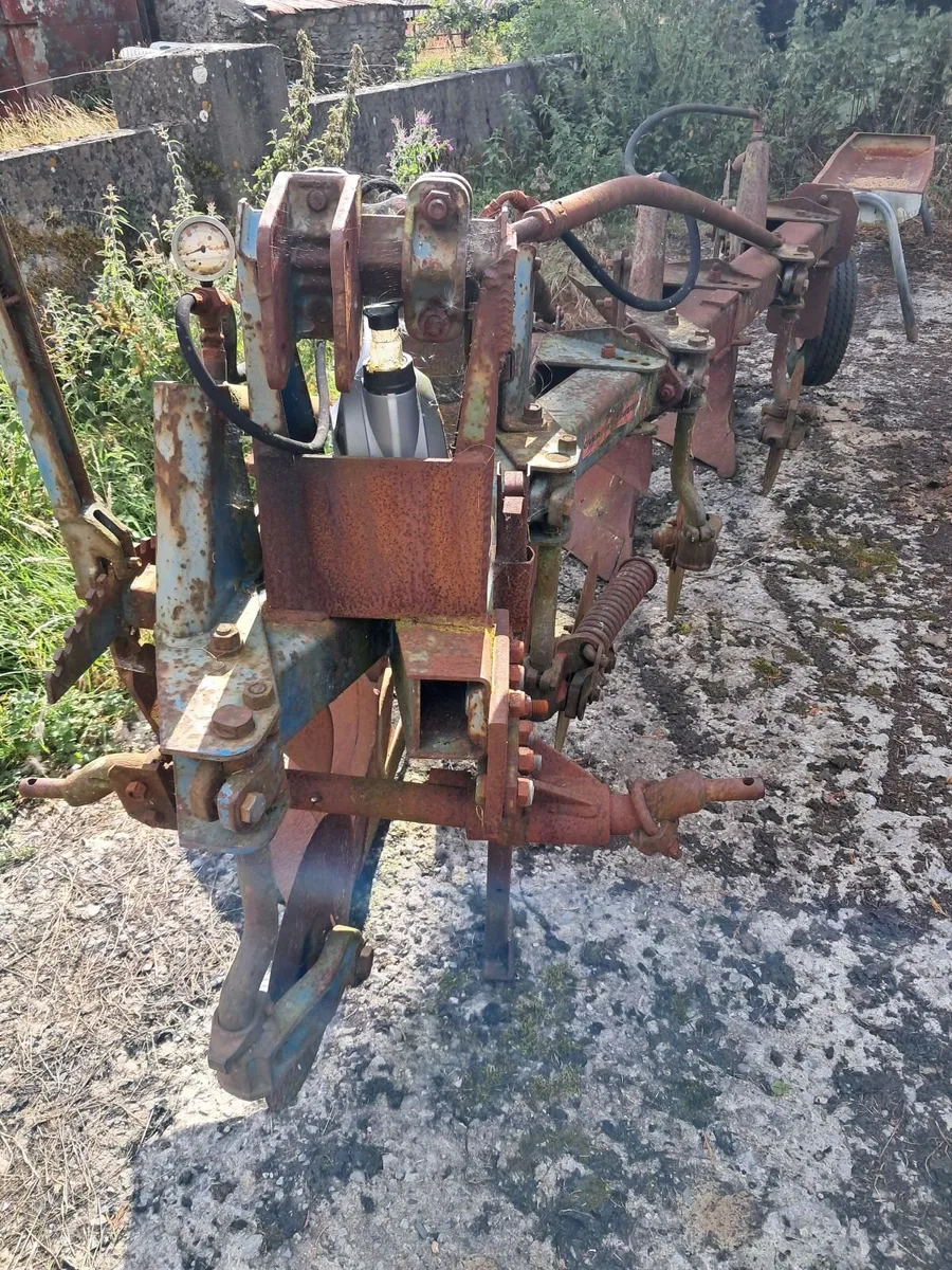 4 furrow plough - Image 3