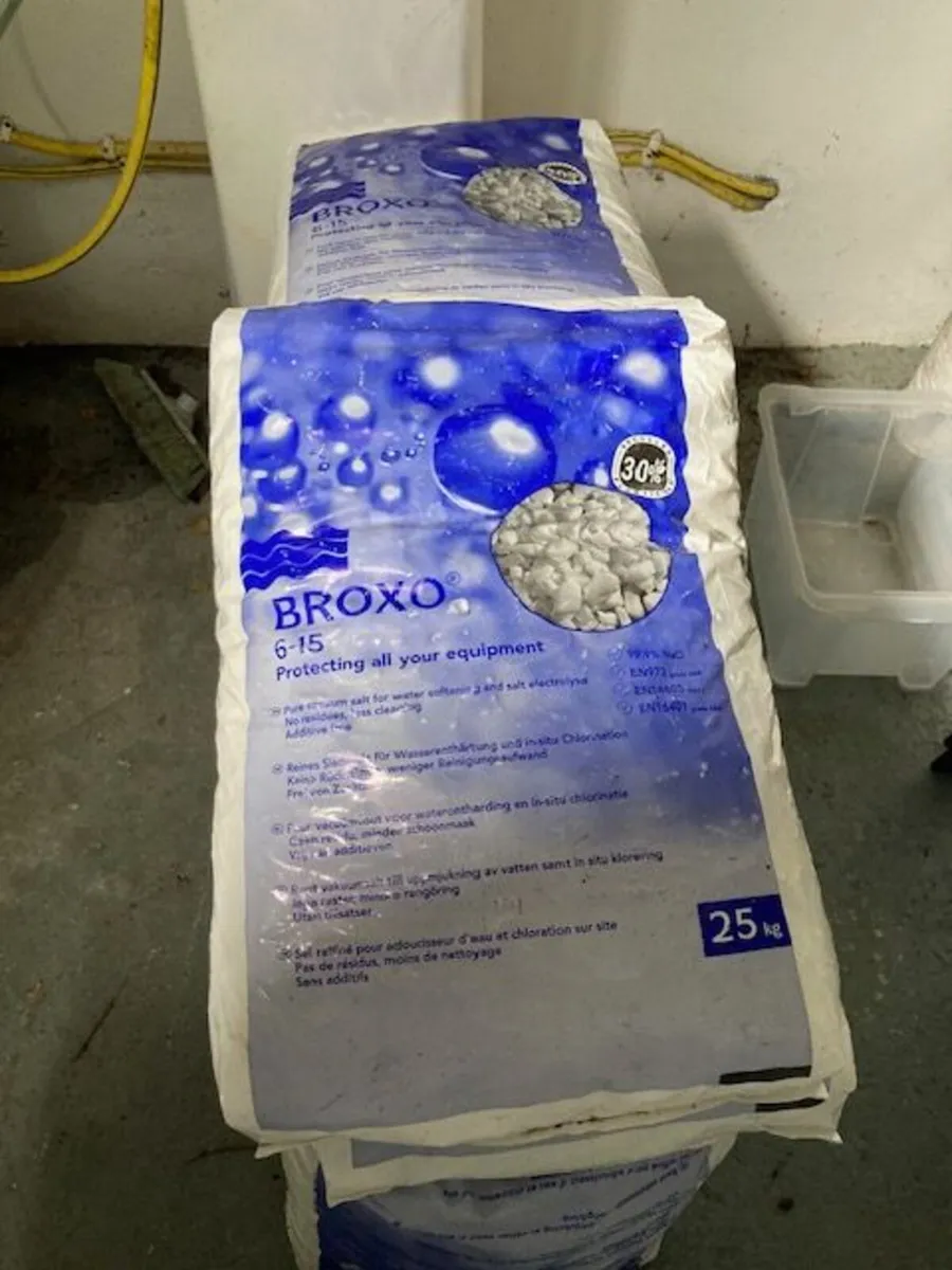 8 x BROXO 25kg water softener for WATER WELL