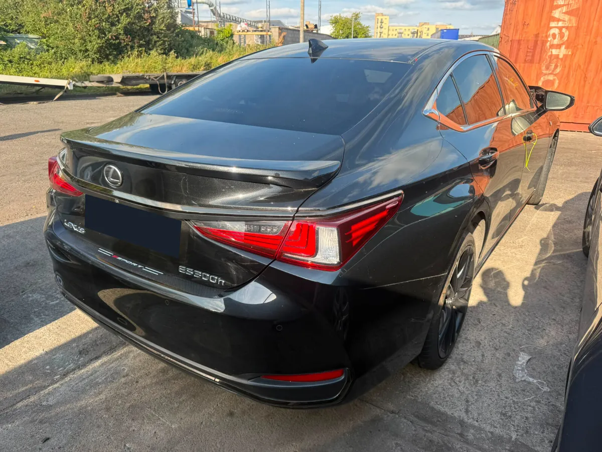 2022 LEXUS ES  300H F 2.5 HYBRID FOR BREAKING! - Image 2