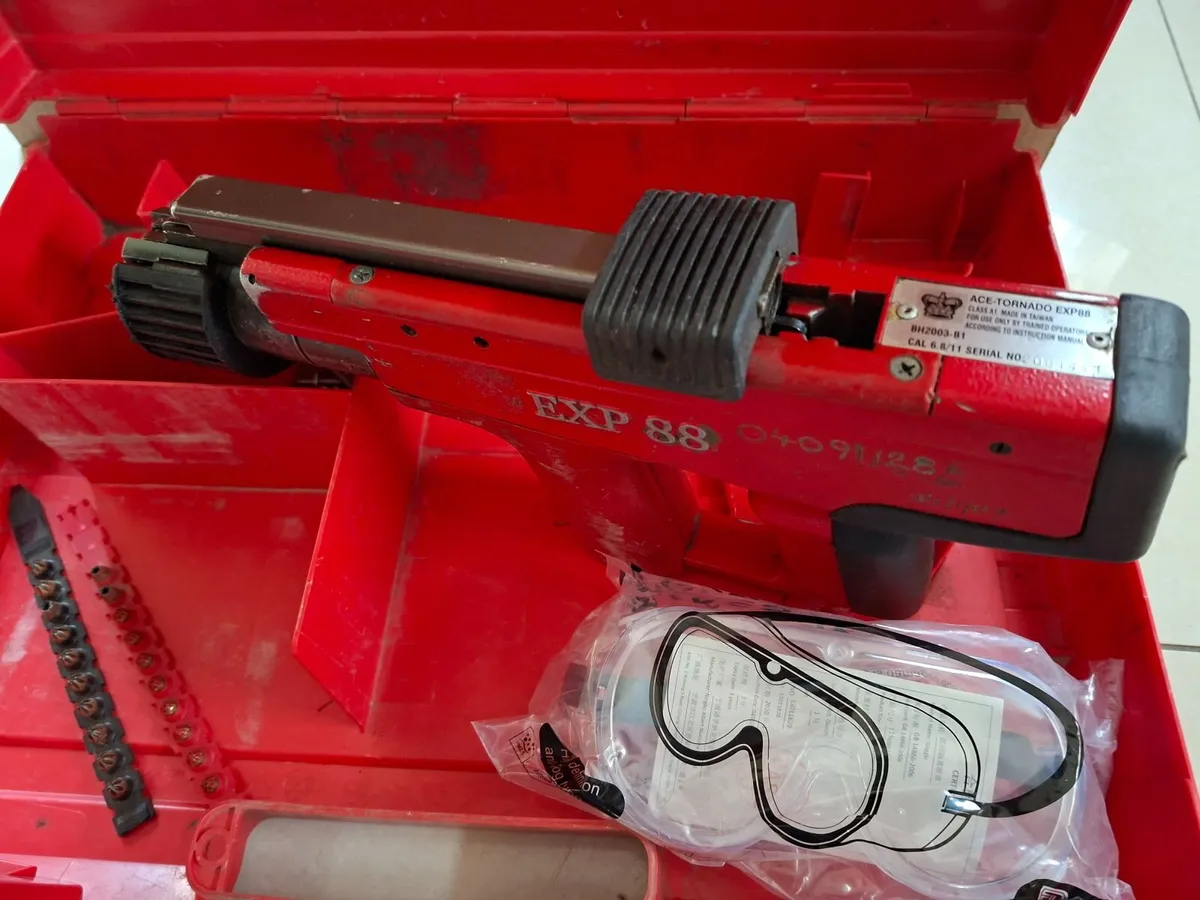 Tornado EXP88 Powder Actuated Nail Gun "Serviced" - Image 1