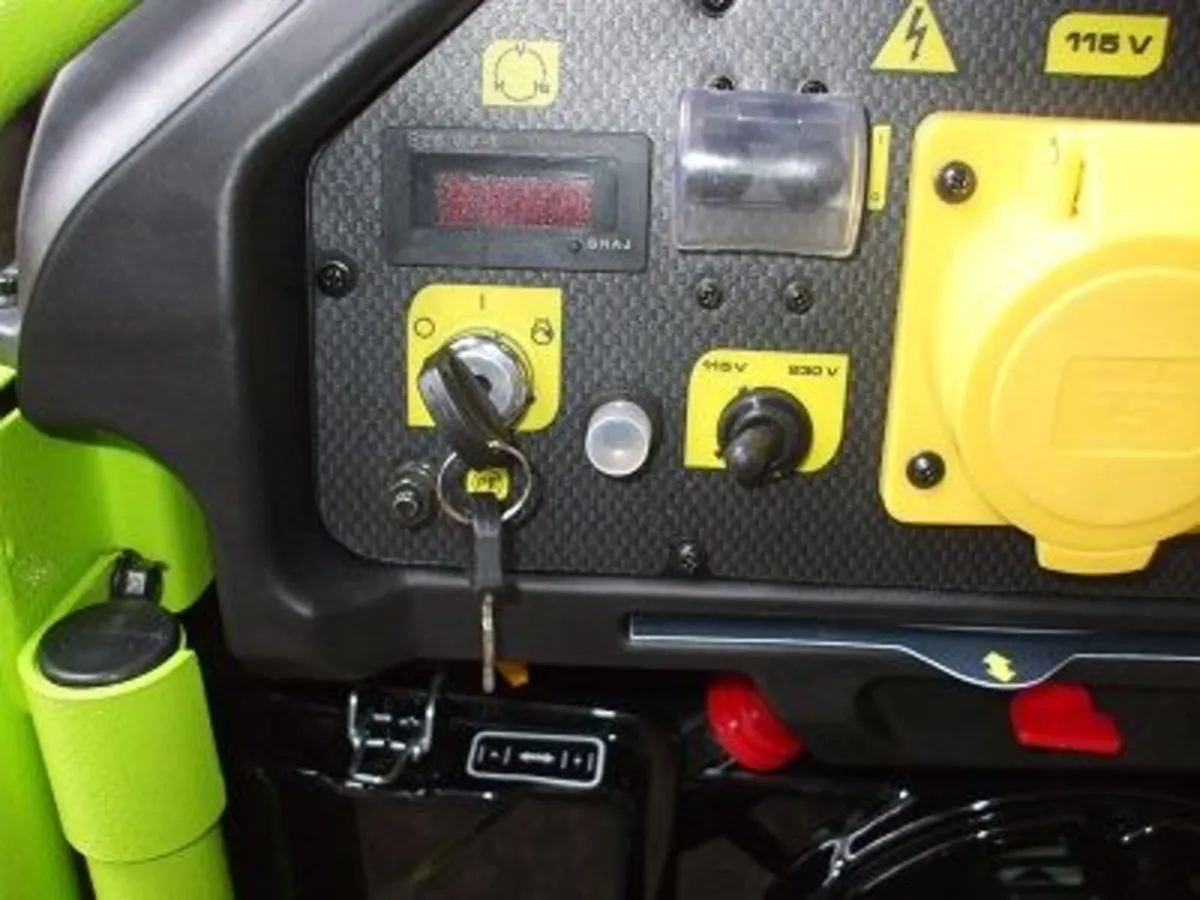 New 6.5KVA Petrol Generators with AVR's - Image 3