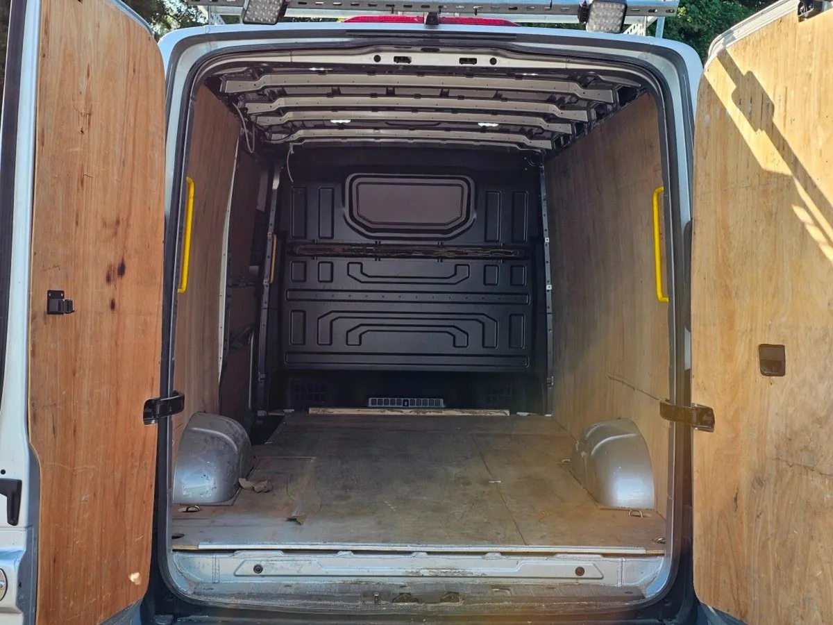 Volkswagen Crafter Highline 177Bhp 4Motion - Image 4