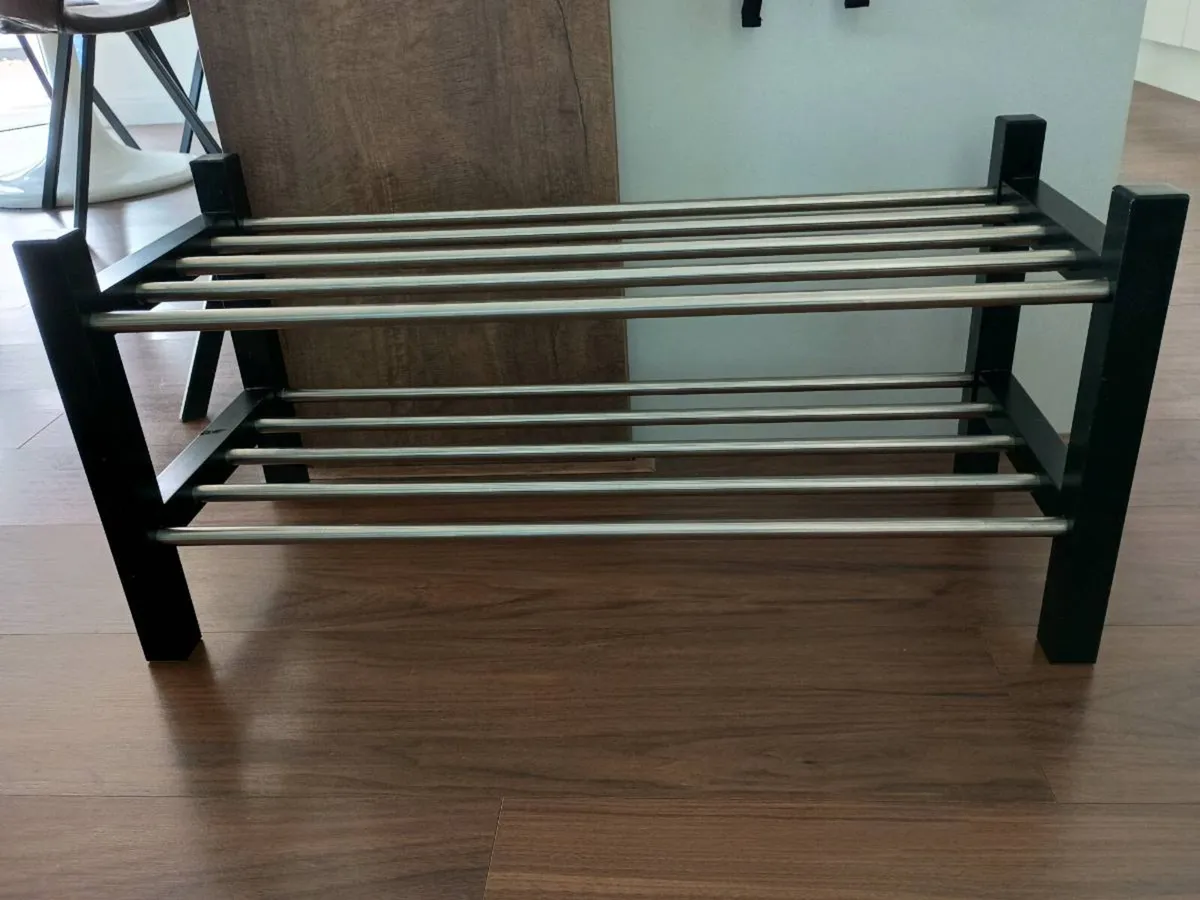 Shoe rack - solid wood and metal - excellent condi
