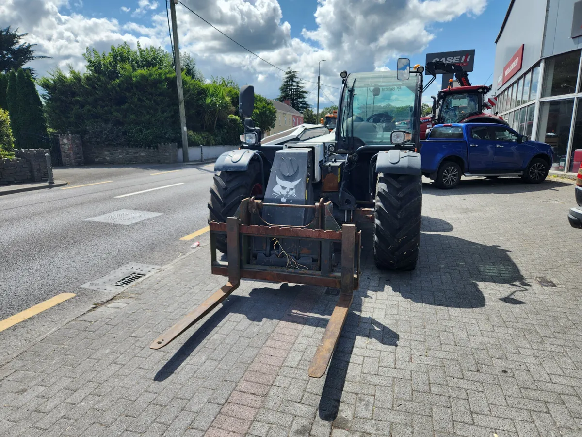 Bobcat TL38.70HF telescopic loader - Image 4