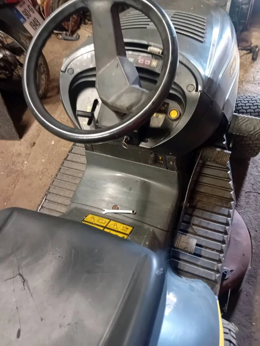 Tractor lawn mower - Image 3