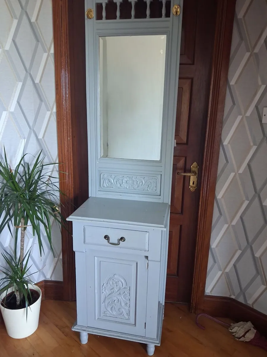 Kitchen, Dresser and Hall Stand - Image 4