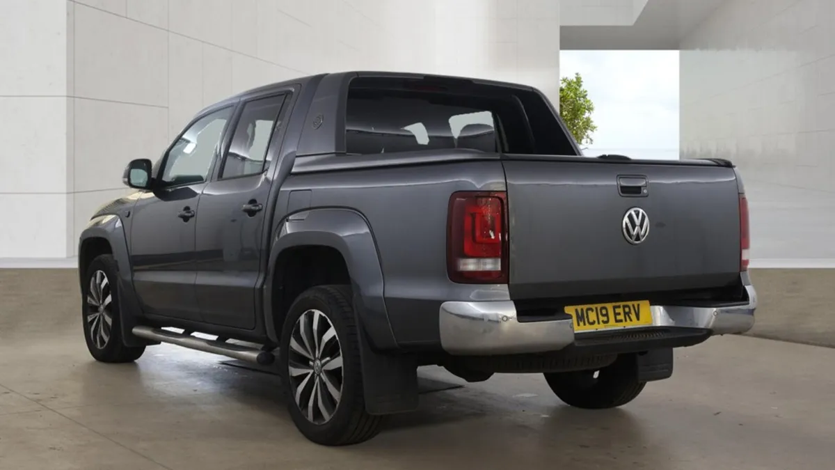 Volkswagen Amarok 3.0 TDI V6 Aventura Auto 4Motio - Image 3