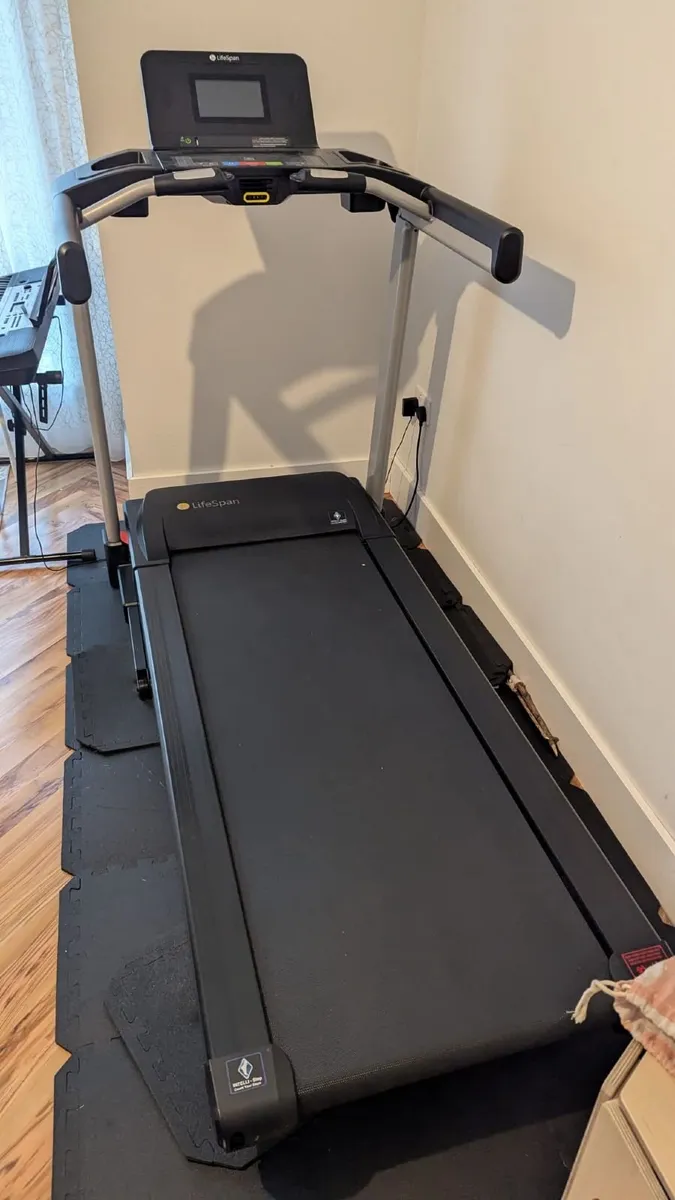 LifeSpan TR4000iT Premium Treadmill - Image 3