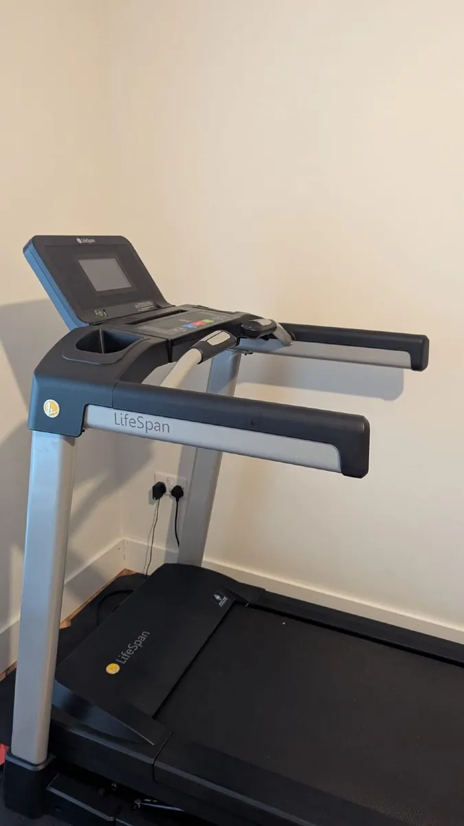 LifeSpan TR4000iT Premium Treadmill - Image 4