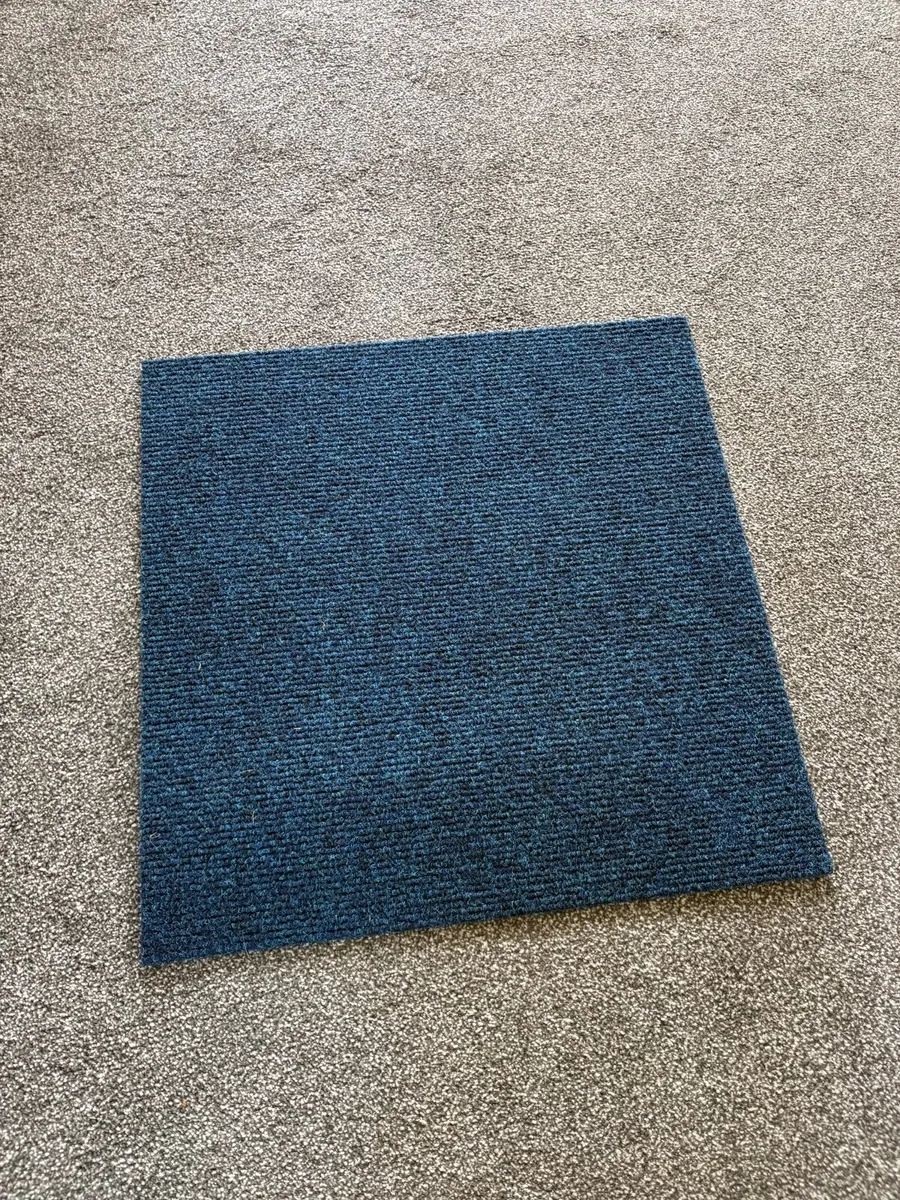 Screwfix carpet tiles blue 50cm x 50cm  - 16 pack - Image 2