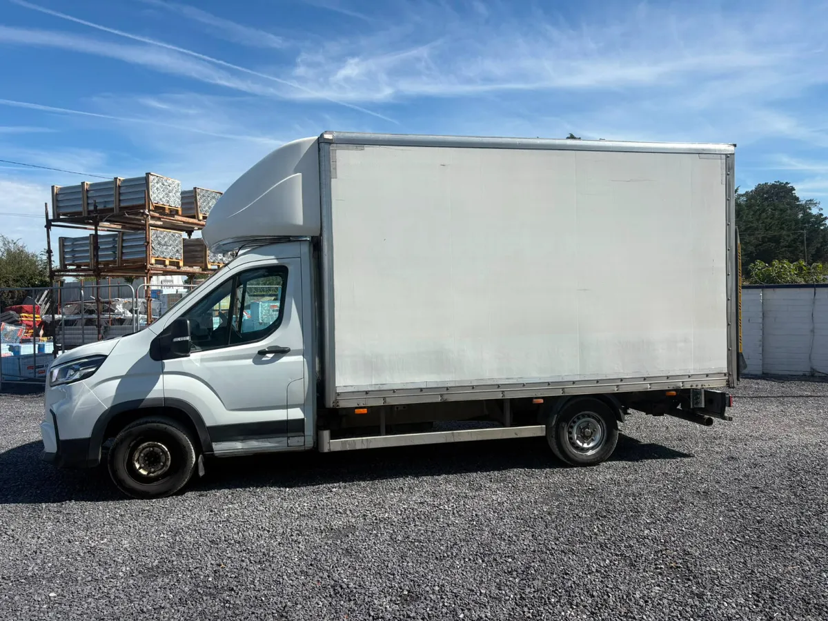 2021 Maxus Deliver 9 Luton Box Van - Image 1