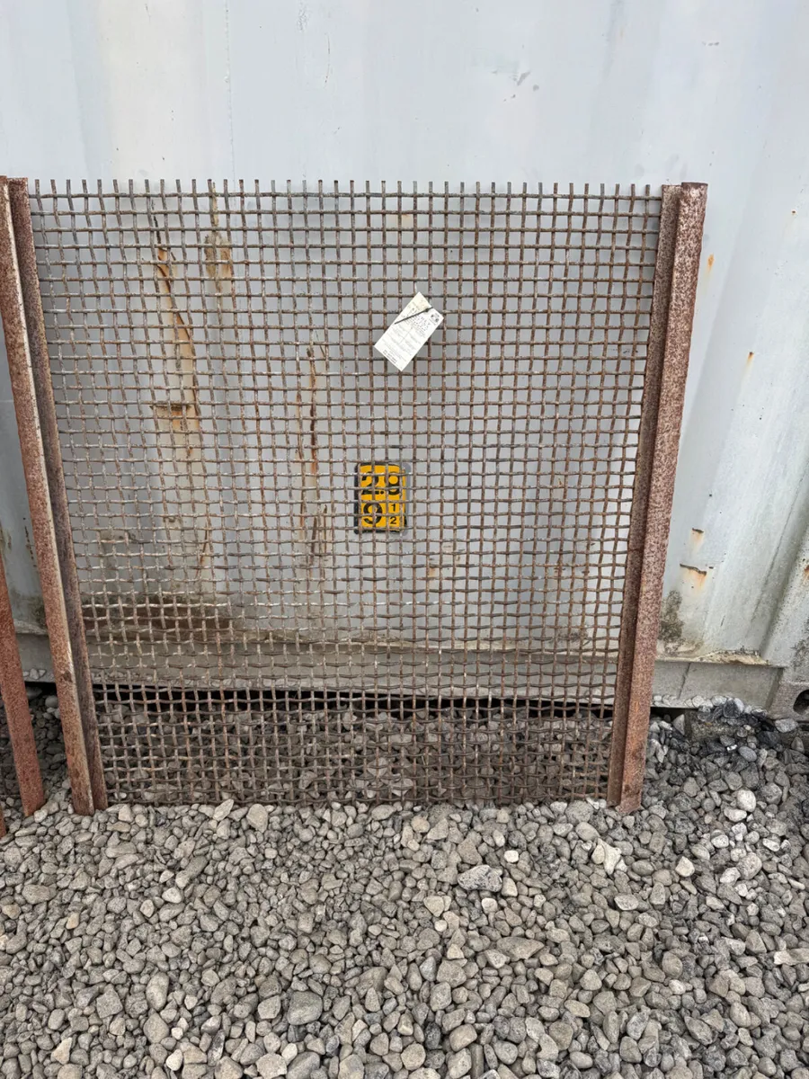 NEW STEEL SCREEN MESHES - Image 1