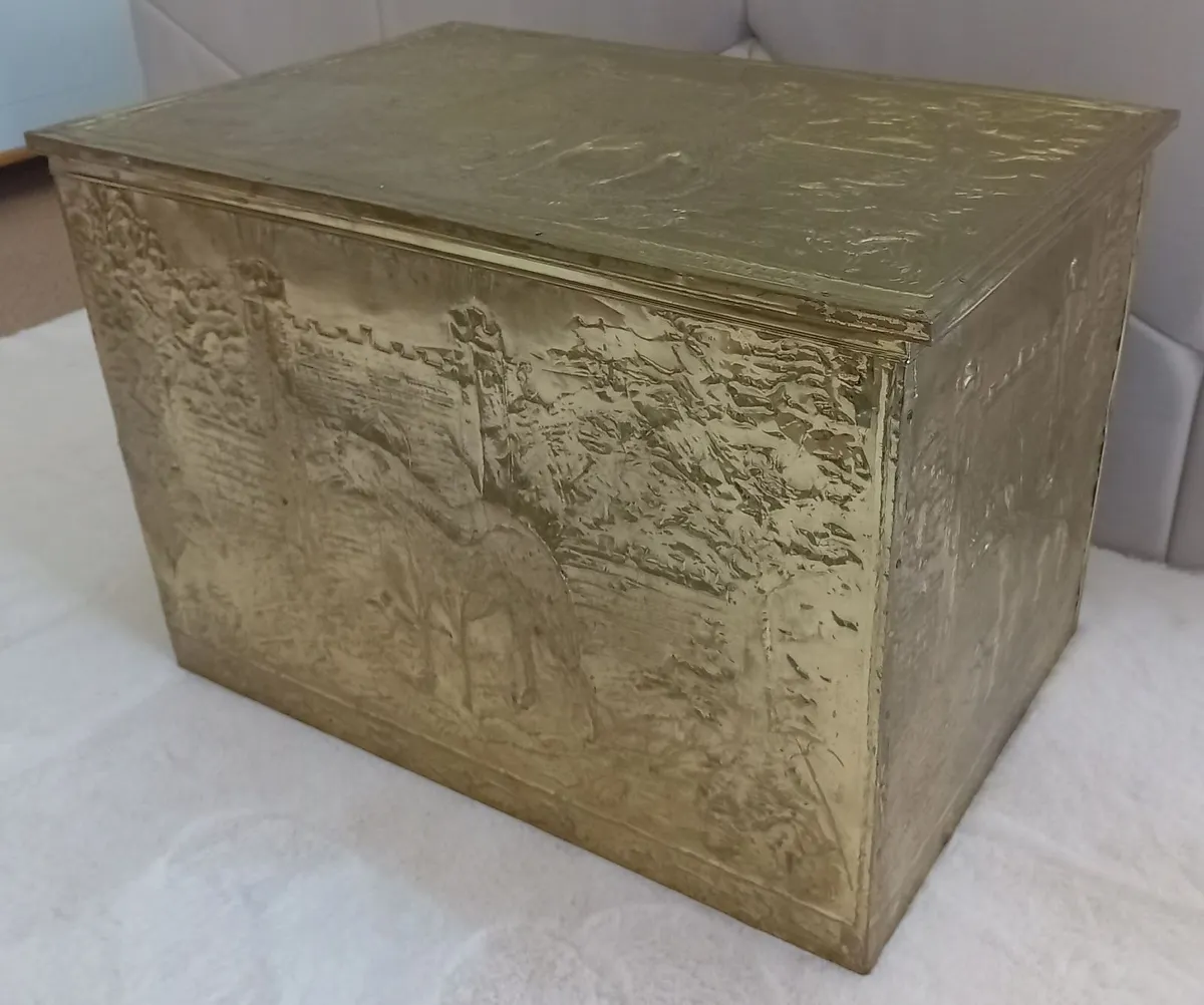 Turf/ Coal storage box - Image 1