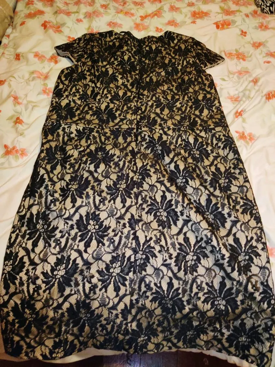 CREAMY SATIN & BLACK LACE, New Ladies Party Dress - Image 4
