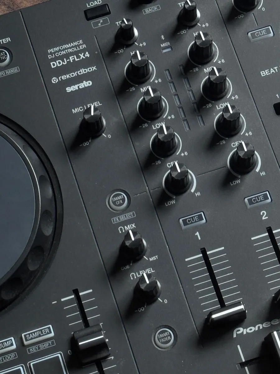 Pioneer Dj FLX4 - Image 2