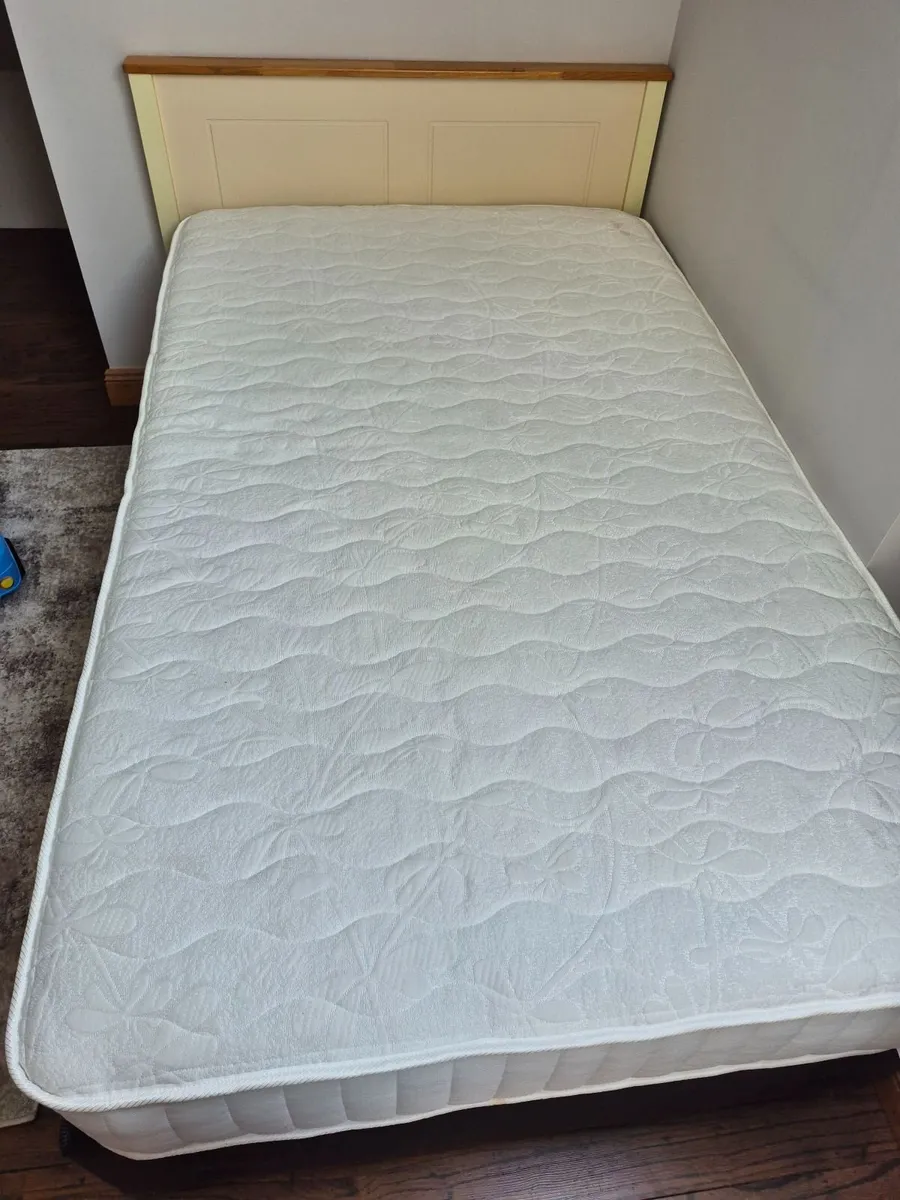 Bed and mattress - Image 1