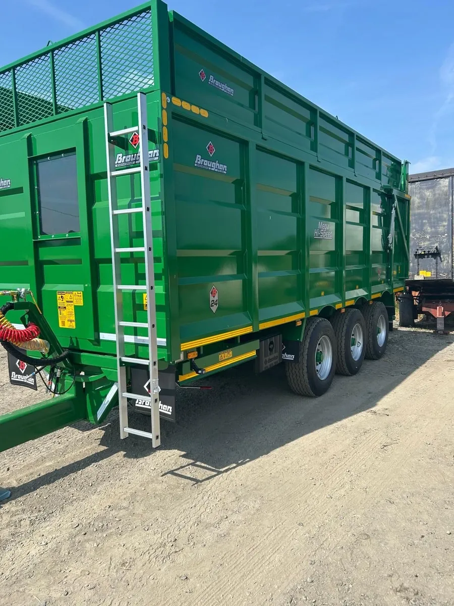 New 24 foot Broughan Grain and Silage Trailer - Image 2