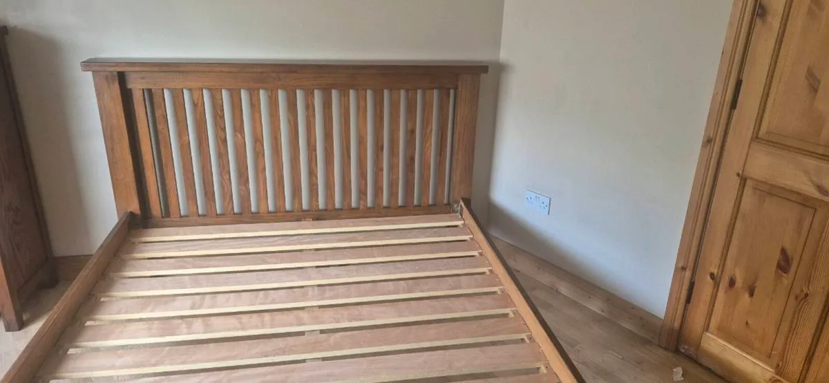 King size oak bed - Image 2