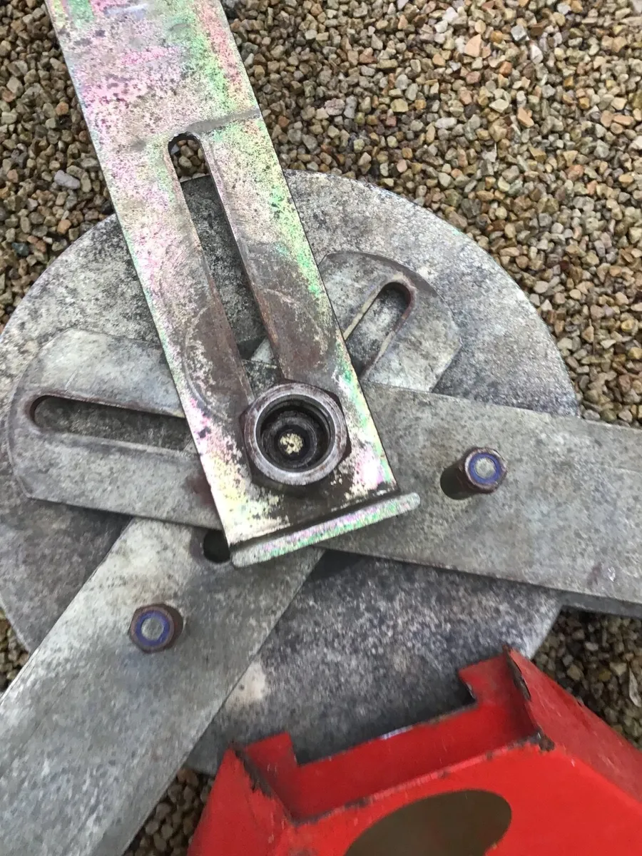 Caravan Wheel Clamp - Image 3