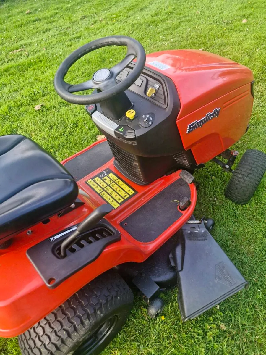Simplicity 2018 ride on mower Delivery available - Image 4