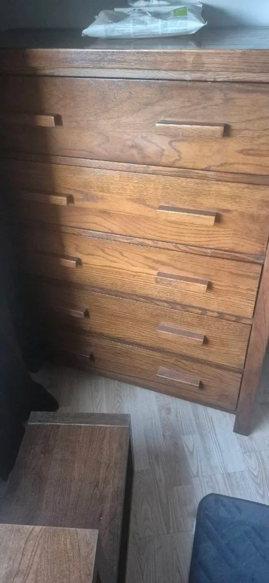 Chest of drawers Solid wood