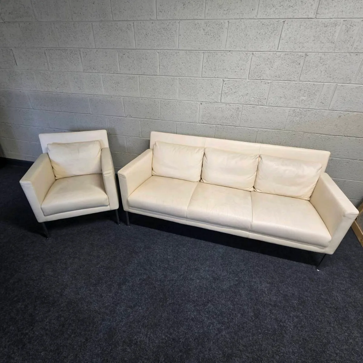 Walter knoll Jason suite in white - Image 1