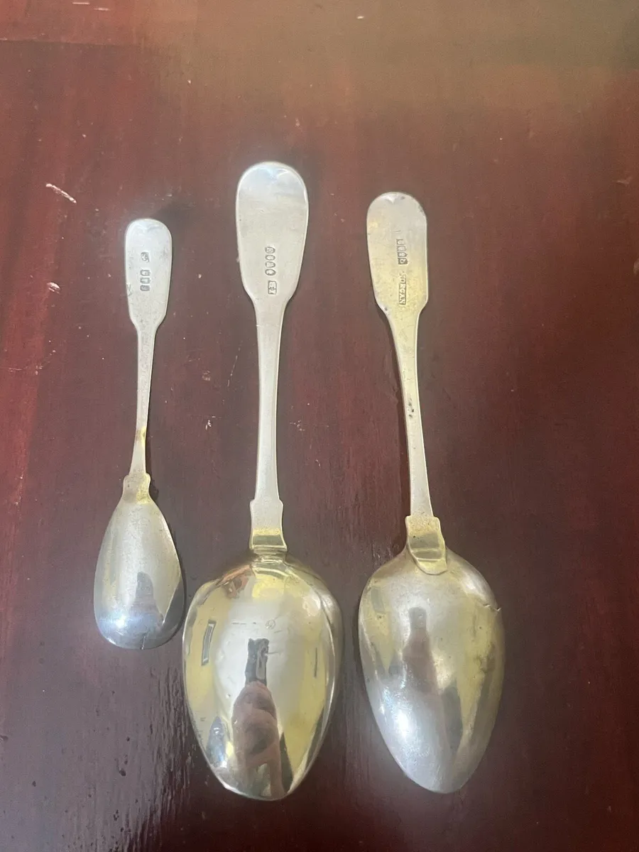 Antique Dublin Fiddleback Silver Spoons - Image 4