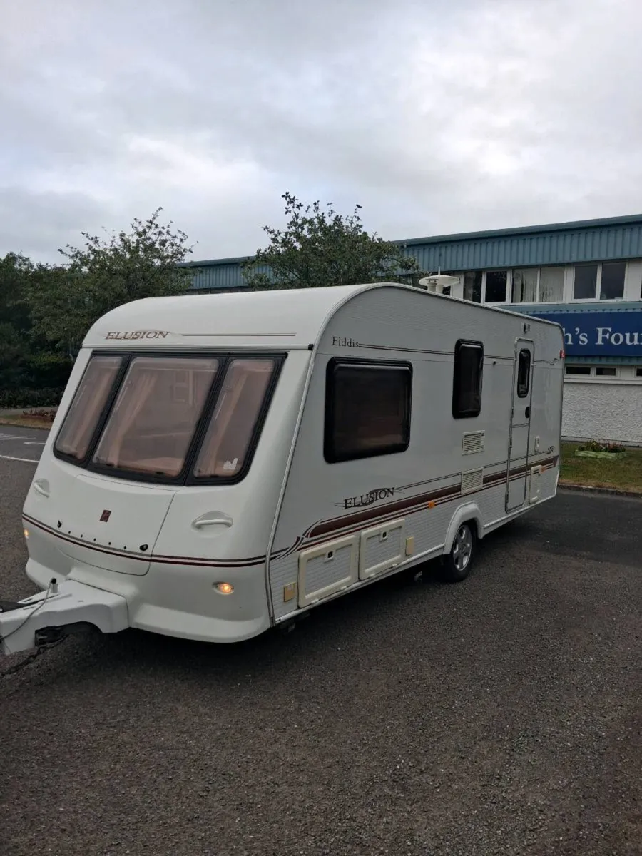 Elddis elusion caravan 4-5 berth - Image 4
