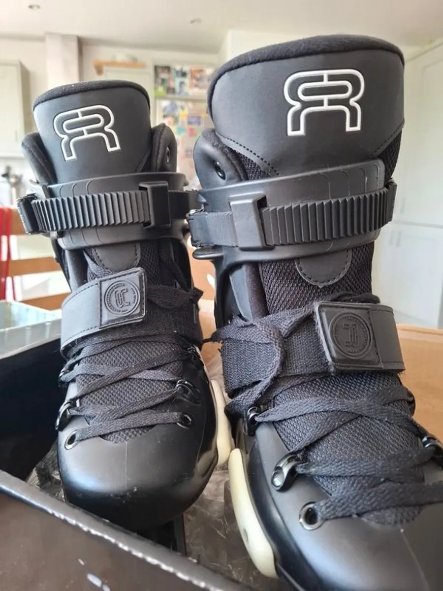 FRX 80 Black Inline Skates UK 6 EU 39 Excellent Condition - Image 1