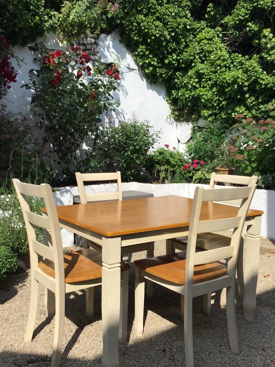 Dining Table and Chairs - Image 4