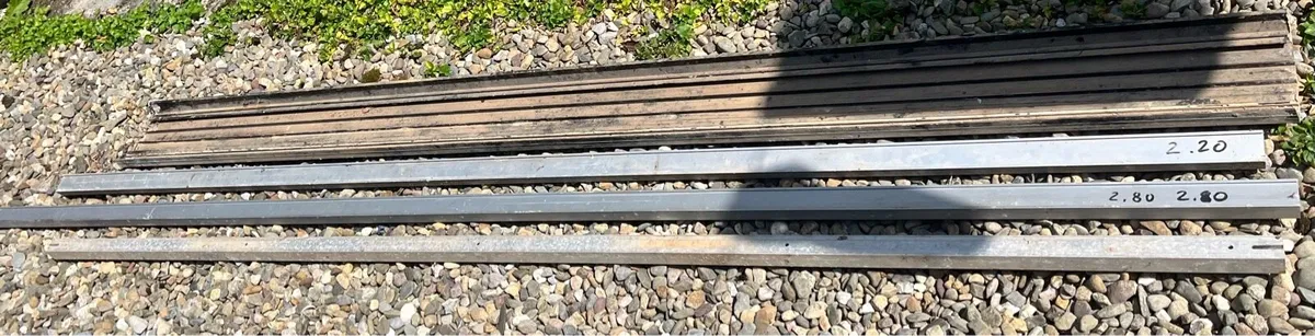 Quick sale of 4 aluminium profiles - Image 4