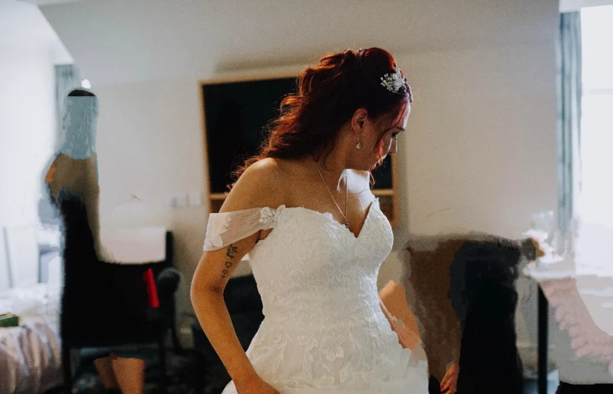 Wedding dress - Image 1