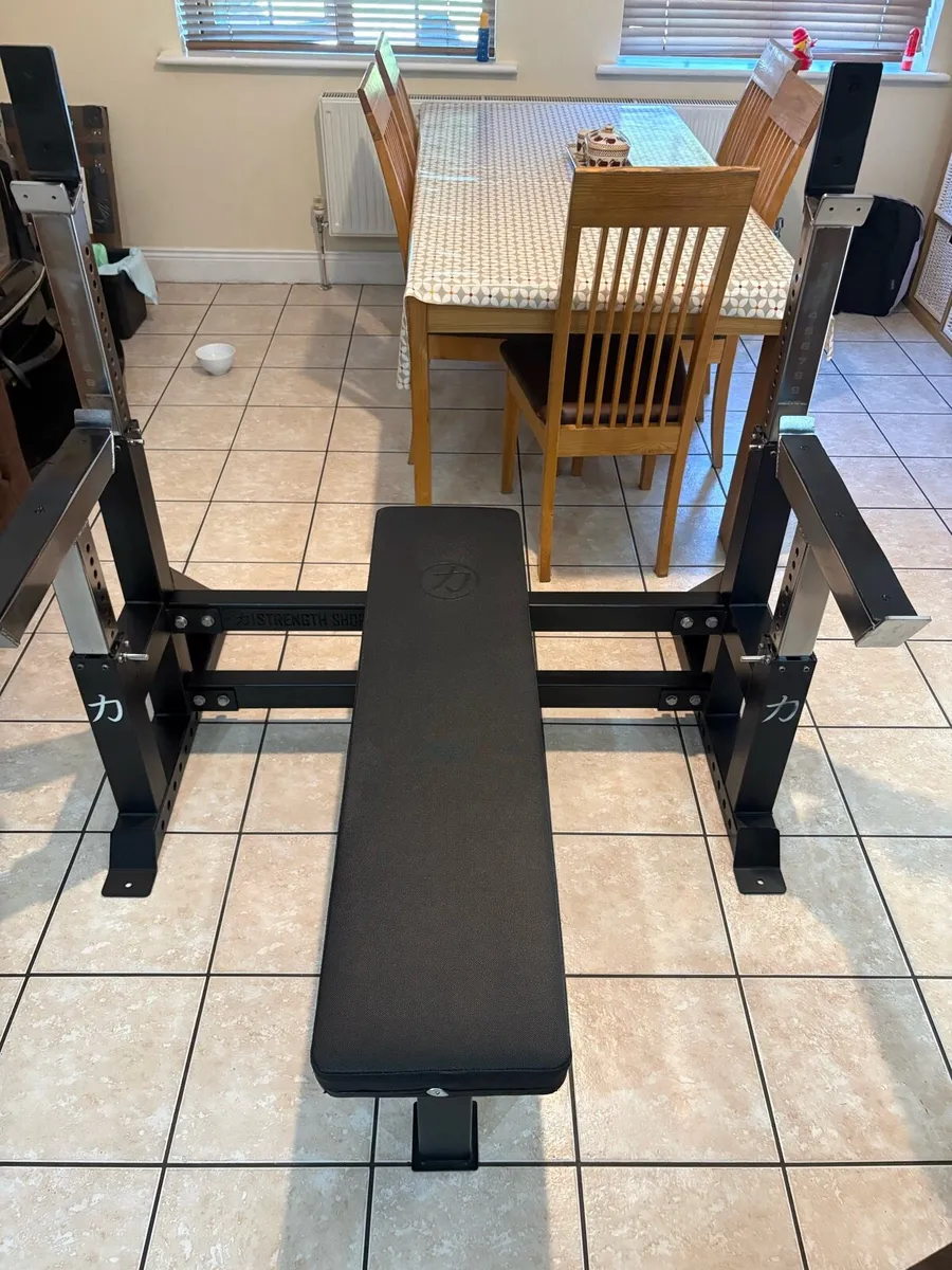 READ!!! STRENGTHMAX COMPETITION DELUXE PRO BENCH!! - Image 4