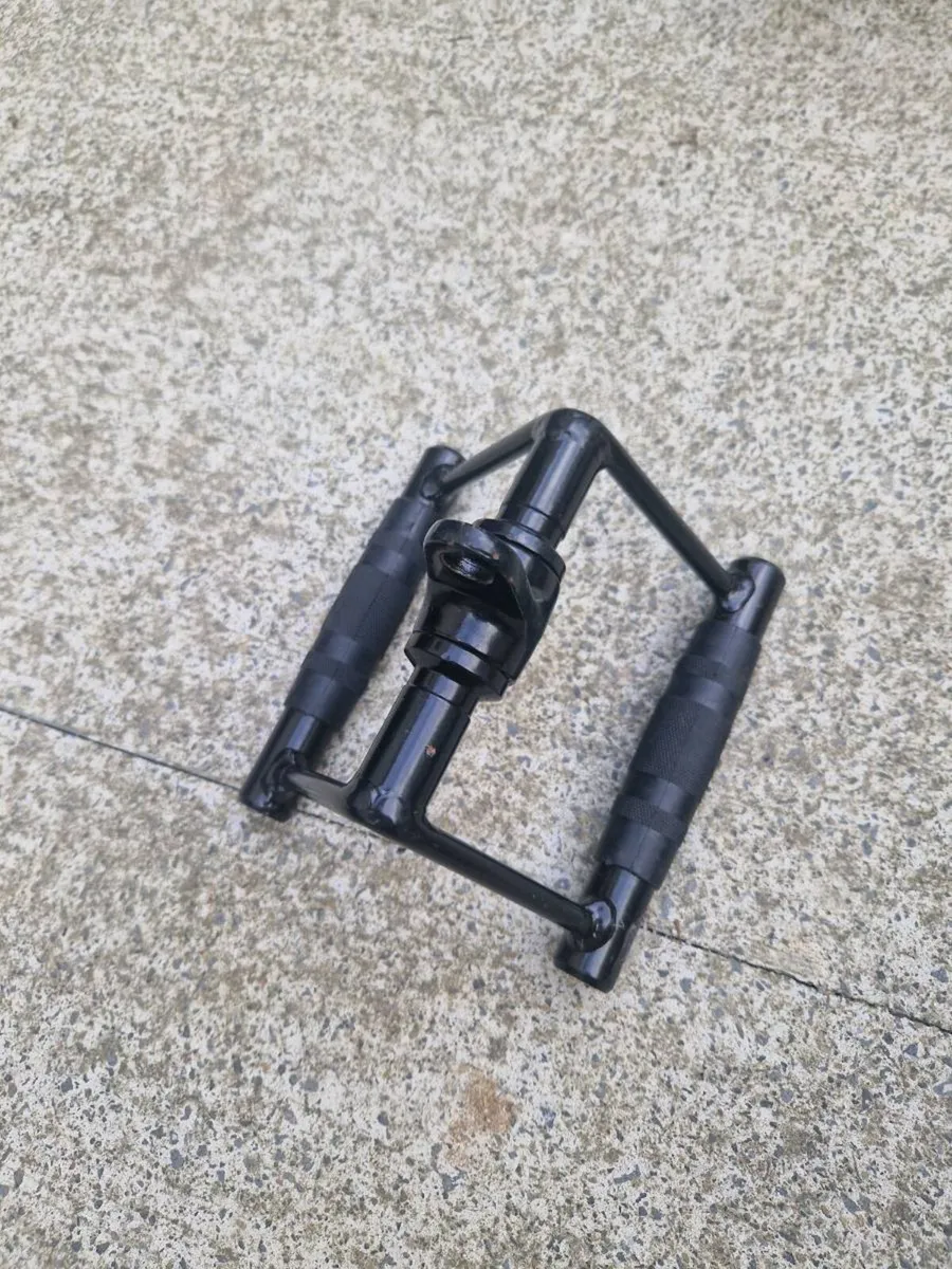 Lat Pulldown Extensiones and Landmine zhandle. - Image 2