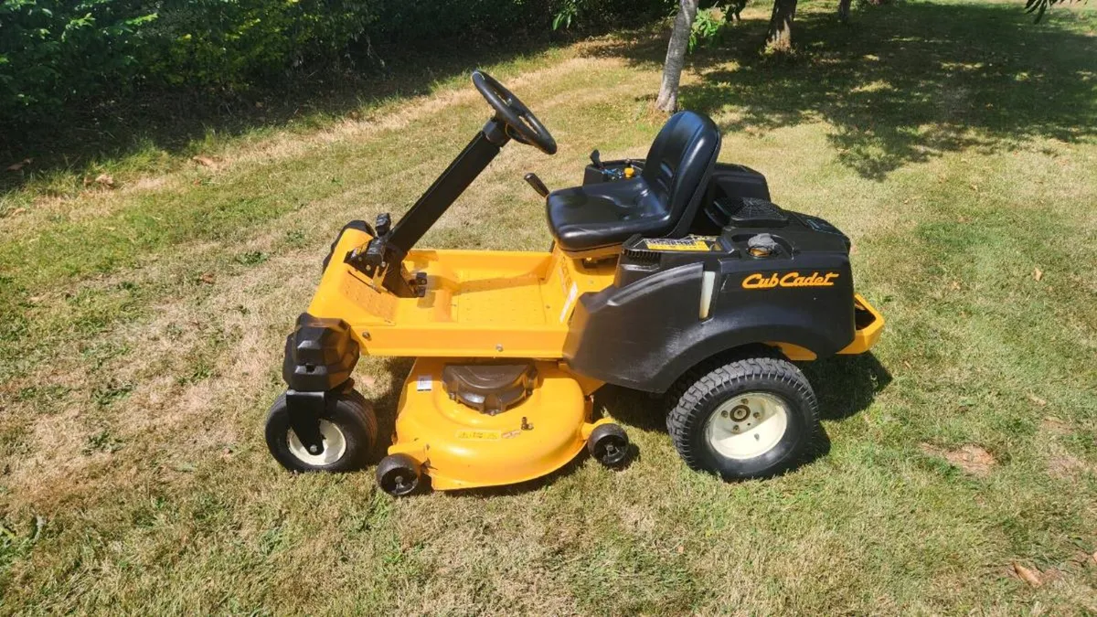 Cub Cadet RZT S Zeroturn - Image 4