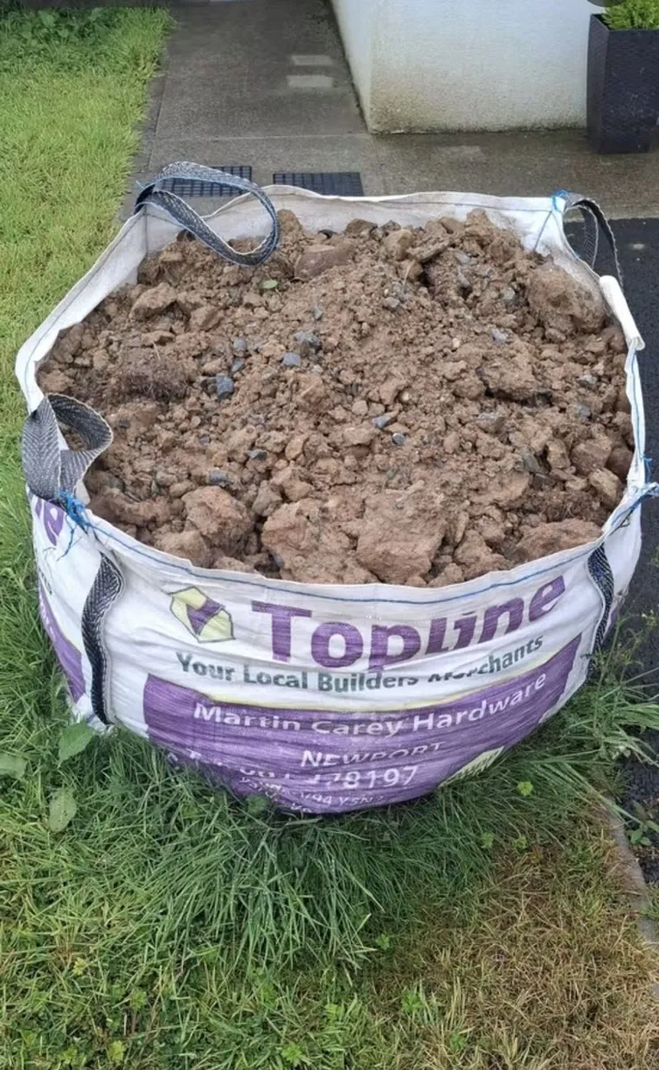 2 bags of 1 tone bag back garden soil; pit & clay