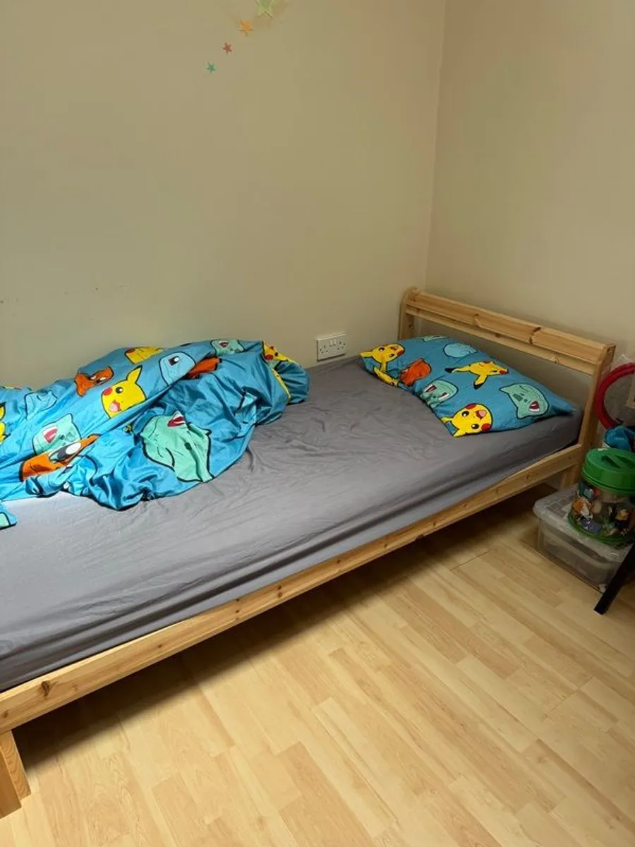 bed - Image 1